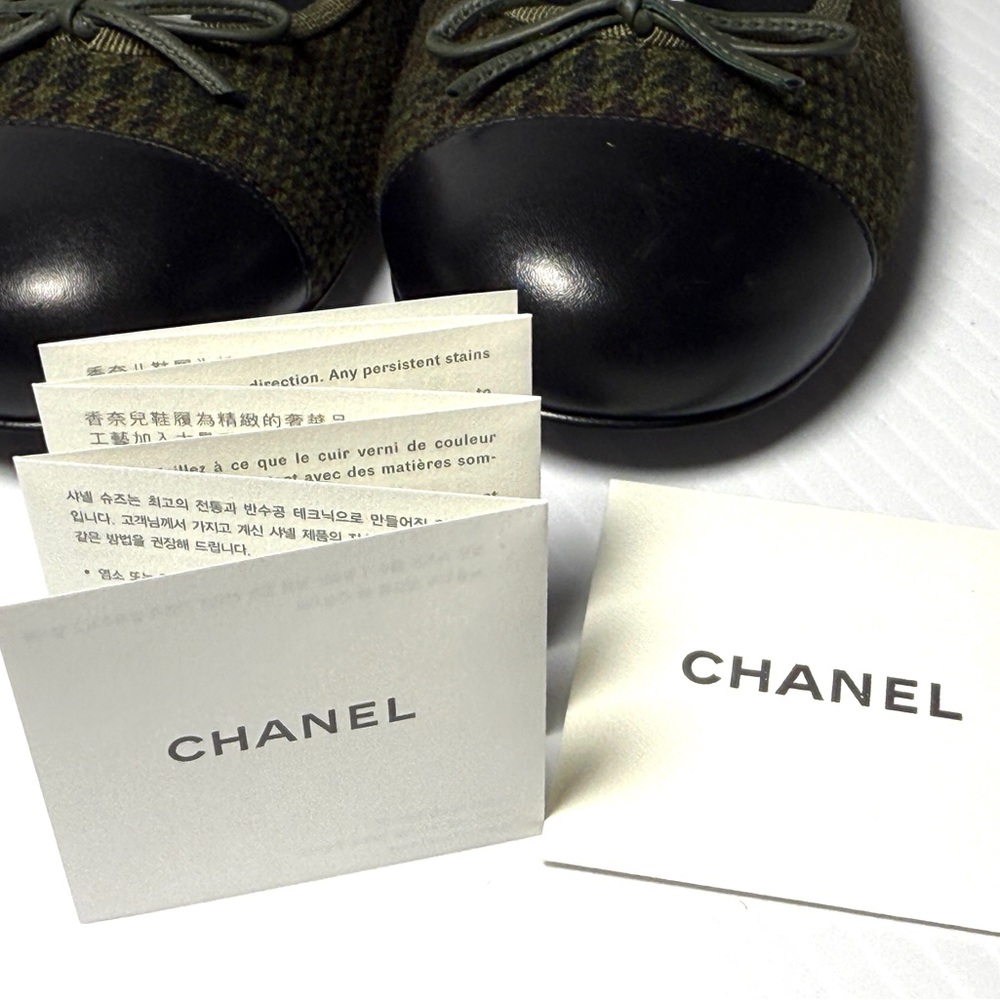 CHANEL Tweed Lambskin Cap Toe Ballerina Olive and Black Tweed Ballet Flats NWT - Picture 12 of 13